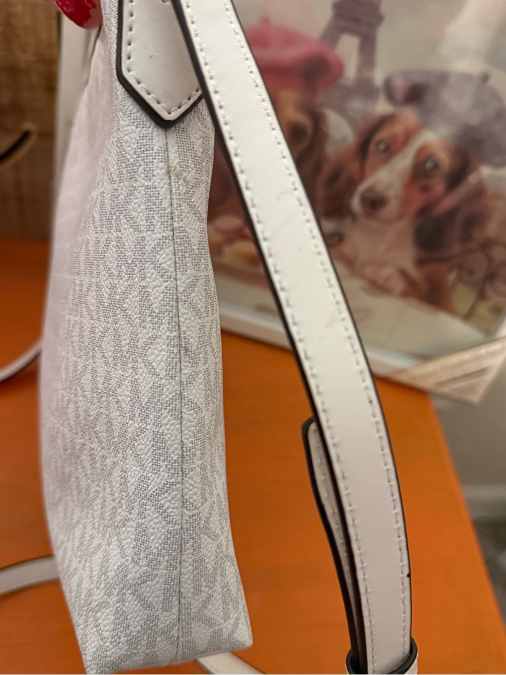 Michael Kors Bedford White & Yellow Signature Crossbody Bag EUC - Picture 6 of 13
